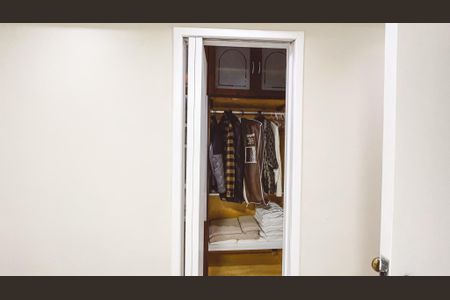 Casa para alugar com 500m², 4 quartos e NaN vagasCloset da suíte 1