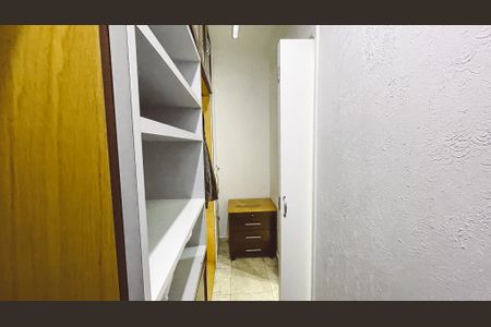 Casa para alugar com 500m², 4 quartos e NaN vagasCloset da suíte 1