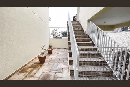 Casa para alugar com 500m², 4 quartos e NaN vagasEscada