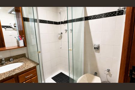 Apartamento à venda com 85m², 2 quartos e 1 vaga Apartamento à venda com 85m², 2 quartos e 1 vagaBanheiro Social