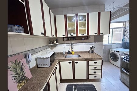 Apartamento à venda com 85m², 2 quartos e 1 vagaCozinha