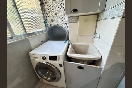 Apartamento à venda com 85m², 2 quartos e 1 vagaÁrea de Serviço