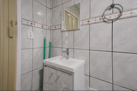 Casa para alugar com 125m², 2 quartos e 1 vaga Casa para alugar com 125m², 2 quartos e 1 vagaBanheiro da Suíte