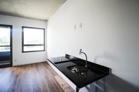 Cozinha de apartamento para alugar com 1 quarto, 24m² em Indianópolis, São Paulo