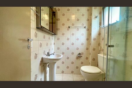 Apartamento para alugar com 67m², 2 quartos e 1 vaga Apartamento para alugar com 67m², 2 quartos e 1 vagaBanheiro da Suíte