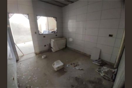 Casa à venda com 3 quartos, 170m² em Moinho Velho, São Paulo