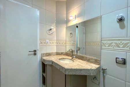 Apartamento à venda com 130m², 4 quartos e 2 vagasBanheiro