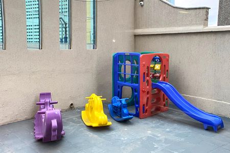 Apartamento à venda com 130m², 4 quartos e 2 vagasÁrea comum - Playground