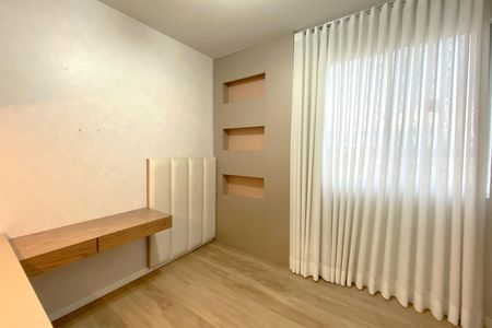 Apartamento à venda com 130m², 4 quartos e 2 vagasQuarto 2
