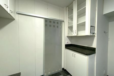 Apartamento à venda com 130m², 4 quartos e 2 vagasCozinha