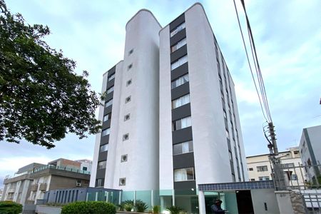 Apartamento à venda com 130m², 4 quartos e 2 vagasFachada