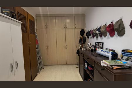 Apartamento à venda com 368m², 4 quartos e 2 vagasQuarto