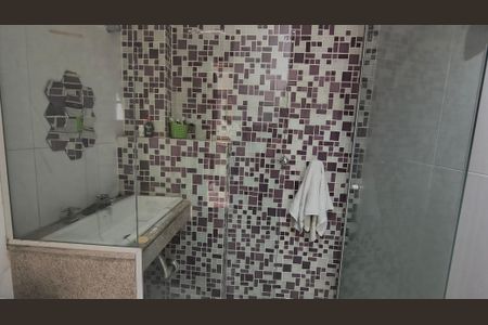 Apartamento à venda com 368m², 4 quartos e 2 vagasBanheiro da Suíte 3