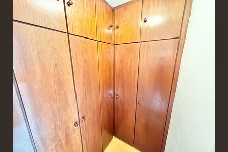 Apartamento à venda com 97m², 4 quartos e 2 vagas Apartamento à venda com 97m², 4 quartos e 2 vagasQuarto de Serviço