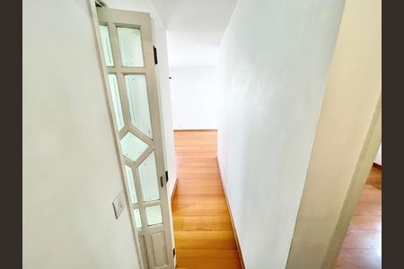 Apartamento à venda com 97m², 4 quartos e 2 vagas Apartamento à venda com 97m², 4 quartos e 2 vagasCorredor