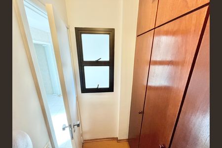 Apartamento à venda com 97m², 4 quartos e 2 vagas Apartamento à venda com 97m², 4 quartos e 2 vagasQuarto de Serviço
