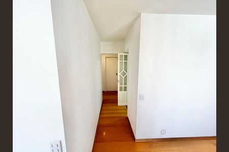 Apartamento à venda com 97m², 4 quartos e 2 vagas Apartamento à venda com 97m², 4 quartos e 2 vagasCorredor