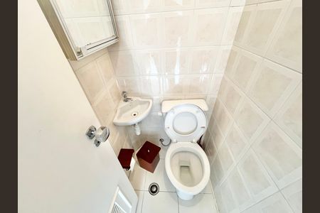 Apartamento à venda com 97m², 4 quartos e 2 vagas Apartamento à venda com 97m², 4 quartos e 2 vagasBanheiro de serviço