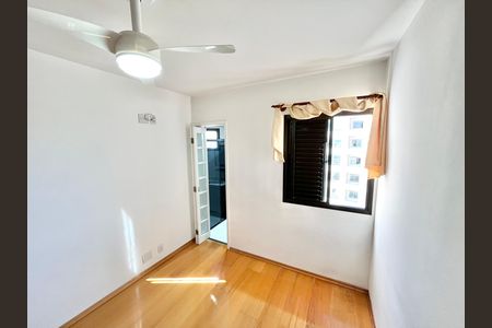 Apartamento à venda com 97m², 4 quartos e 2 vagas Apartamento à venda com 97m², 4 quartos e 2 vagasQuarto 3 - Suíte
