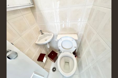 Apartamento à venda com 97m², 4 quartos e 2 vagas Apartamento à venda com 97m², 4 quartos e 2 vagasBanheiro de serviço