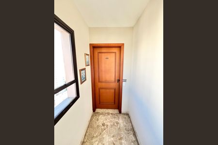 Apartamento à venda com 97m², 4 quartos e 2 vagas Apartamento à venda com 97m², 4 quartos e 2 vagasEntrada