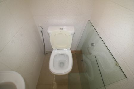 Casa à venda com 120m², 2 quartos e 2 vagasLavabo