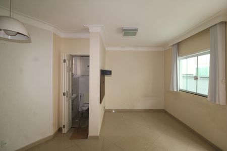 Casa à venda com 120m², 2 quartos e 2 vagasSala