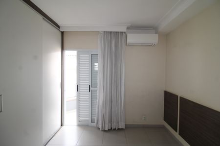 Casa à venda com 120m², 2 quartos e 2 vagasSuíte