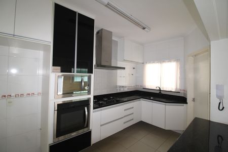 Casa à venda com 120m², 2 quartos e 2 vagasCozinha