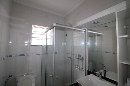 Casa à venda com 120m², 2 quartos e 2 vagasBanheiro Suíte