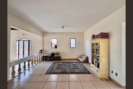 Casa à venda com 116m², 2 quartos e 3 vagasSala