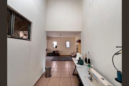 Casa à venda com 116m², 2 quartos e 3 vagasSala