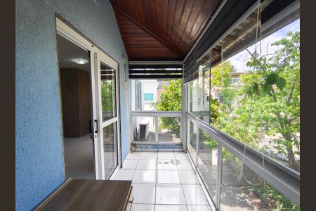 Casa para alugar com 298m², 4 quartos e 4 vagas Casa para alugar com 298m², 4 quartos e 4 vagasVaranda Suíte