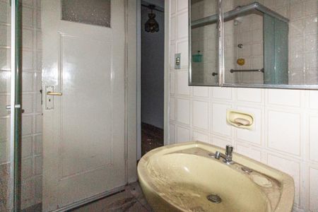 Apartamento à venda com 120m², 3 quartos e sem vaga Apartamento à venda com 120m², 3 quartos e sem vagaBanheiro