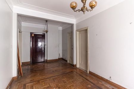Apartamento à venda com 120m², 3 quartos e sem vaga Apartamento à venda com 120m², 3 quartos e sem vagaSala
