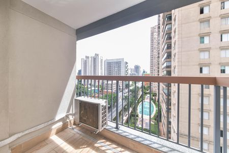 Varanda de kitnet/studio à venda com 1 quarto, 32m² em Brooklin, São Paulo