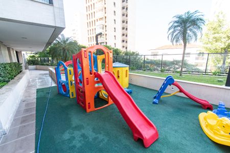 Apartamento à venda com 233m², 3 quartos e 4 vagasArea Comum - Playground