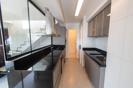 Apartamento à venda com 233m², 3 quartos e 4 vagasCozinha