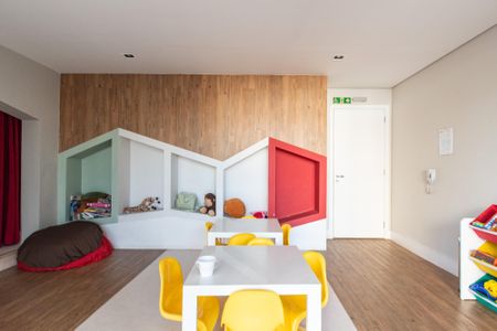 Apartamento à venda com 233m², 3 quartos e 4 vagasArea Comum - Brinquedoteca