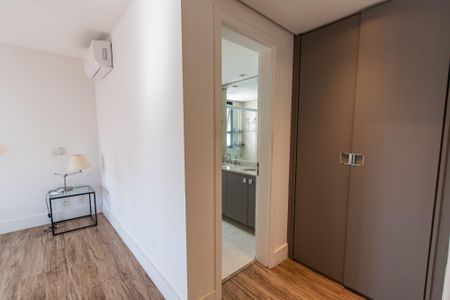 Apartamento à venda com 233m², 3 quartos e 4 vagasSuíte 2