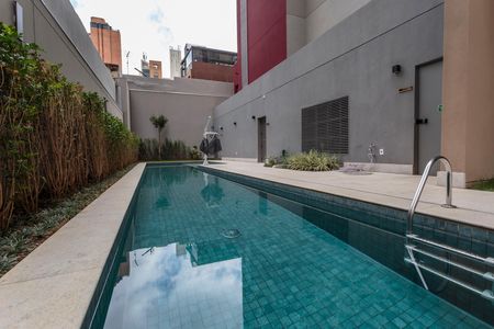 Studio à venda com 24m², 1 quarto e sem vaga Studio à venda com 24m², 1 quarto e sem vagaÁrea comum - Piscina