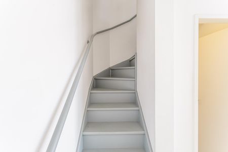 Apartamento para alugar com 57m², 1 quarto e 2 vagasEscada