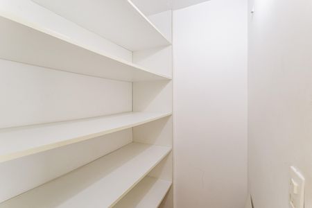Apartamento para alugar com 57m², 1 quarto e 2 vagasCloset da Suíte