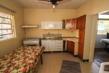 Casa para alugar com 400m², 3 quartos e sem vagaCozinha