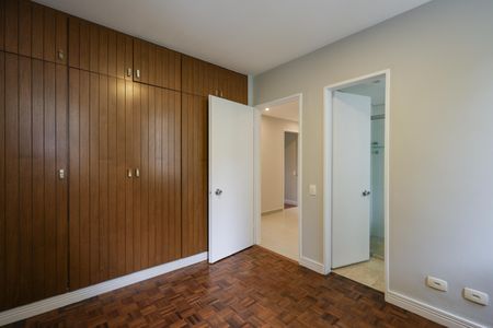 Apartamento à venda com 177m², 3 quartos e 2 vagasSuíte 2