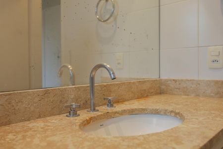 Apartamento à venda com 177m², 3 quartos e 2 vagasBanheiro da Suíte 1