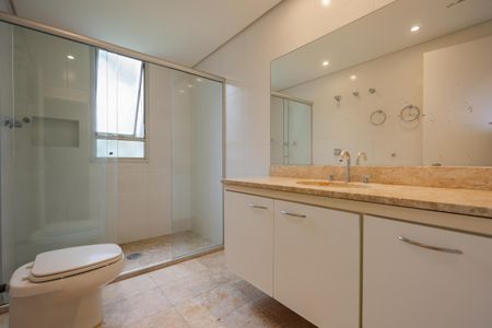 Apartamento à venda com 177m², 3 quartos e 2 vagasBanheiro da Suíte 1