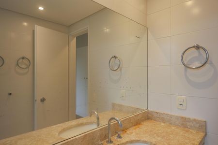 Apartamento à venda com 177m², 3 quartos e 2 vagasBanheiro da Suíte 1