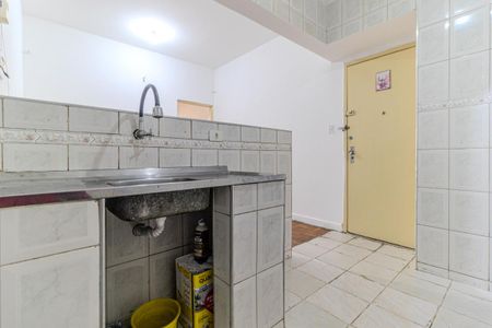 Cozinha de kitnet/studio para alugar com 2 quartos, 48m² em Santa Ifigênia, São Paulo