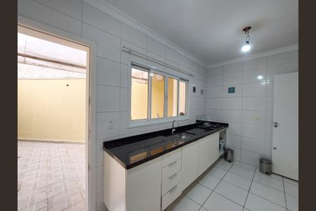 Casa à venda com 87m², 3 quartos e 2 vagas Casa à venda com 87m², 3 quartos e 2 vagasCozinha